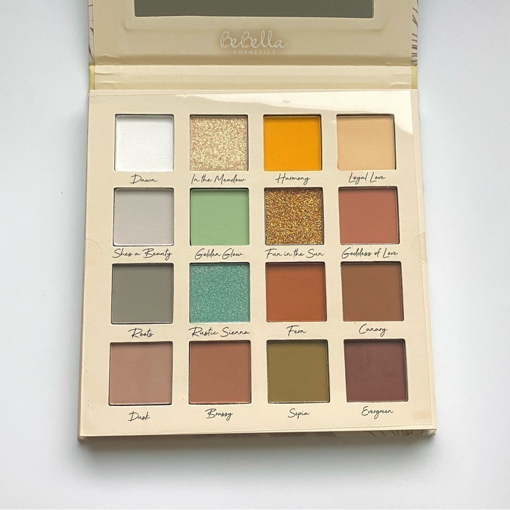 Be Bella Daisy Daze 16 Colors Eyeshadow Palette Flower Feels